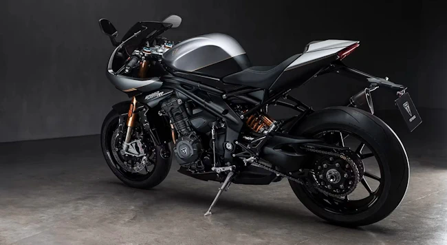 Roadsters Speed Triple 1200 RR Breitling Limited Edition image 4